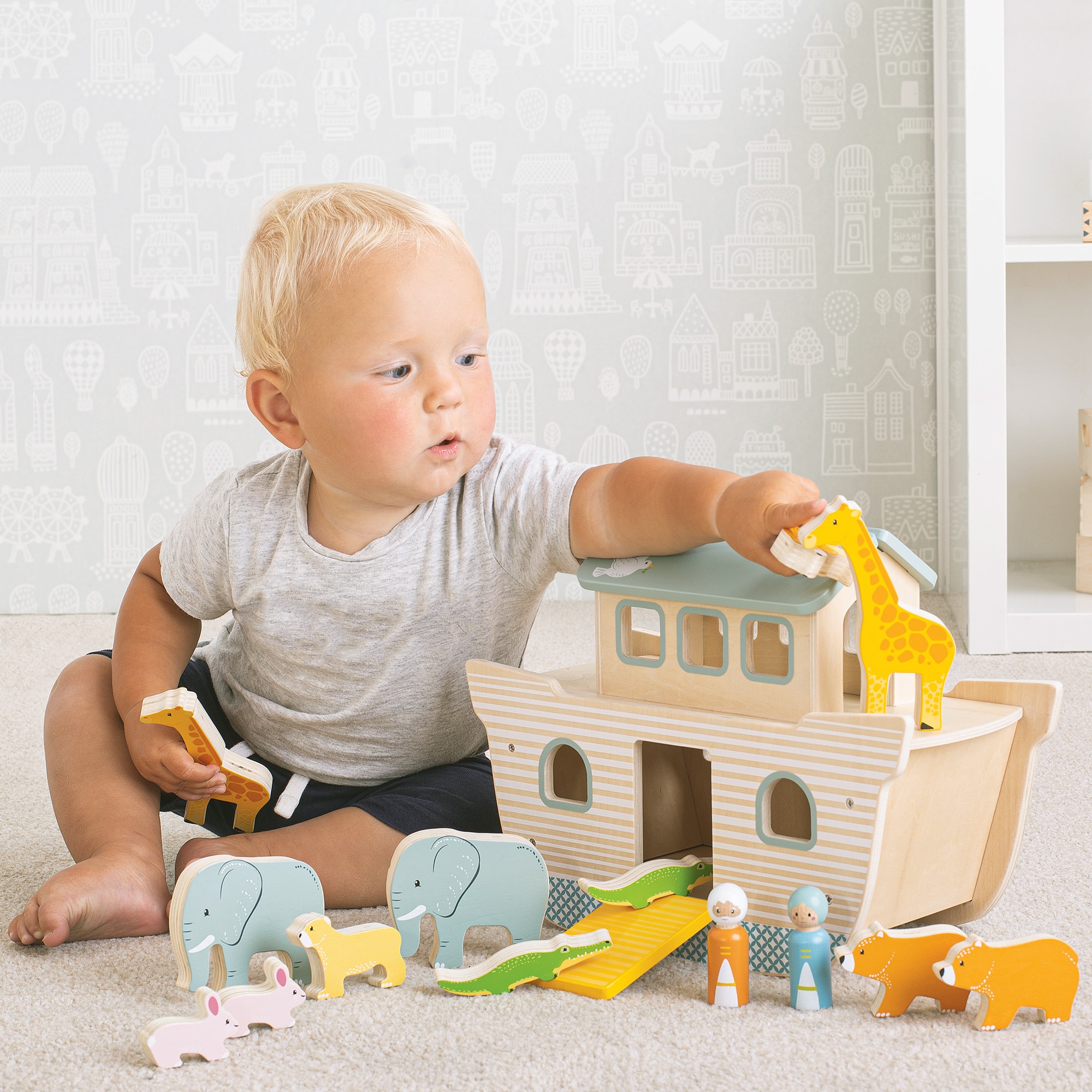 Noah's Ark Wooden Toy (35cm) - View 2