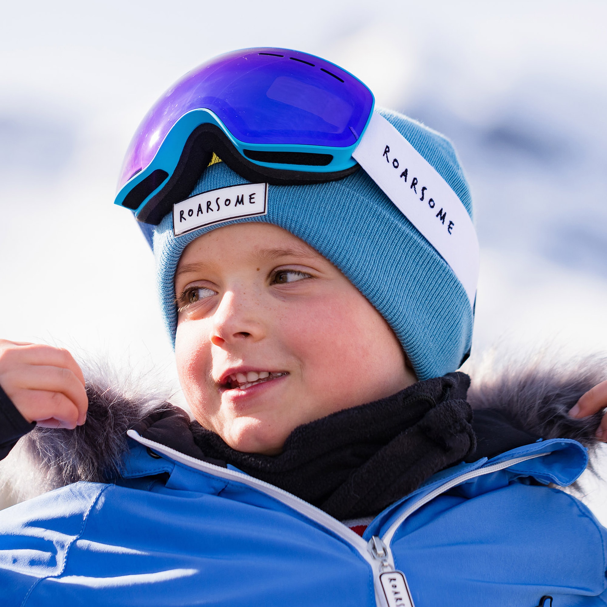 Blue Polarised Anti-Fog Ski Goggles - View 2